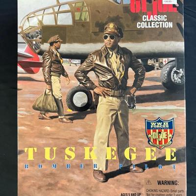 418: 1996 G.I. Joe Classic Collection Tuskegee Bomber Pilot WWII Forces – New in Box