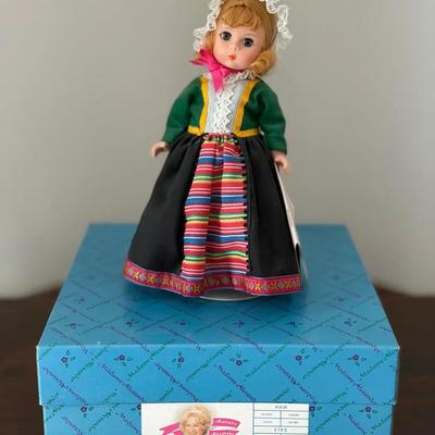 324: Madame Alexander International Miniature “Sweden” Doll #539  Vintage Madame Alexander Internati
