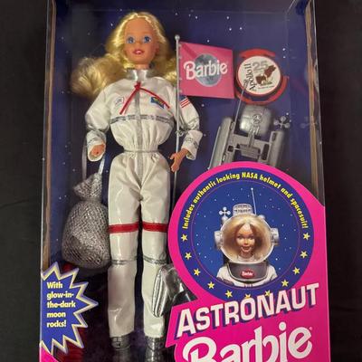 206: 1994 Special Edition Astronaut Barbie New In Box 