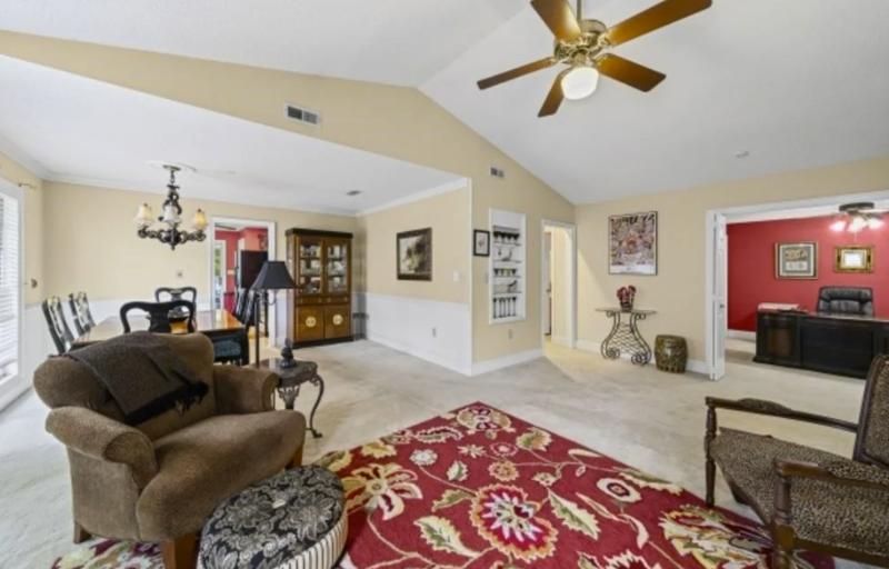 Sale Photo Thumbnail #10