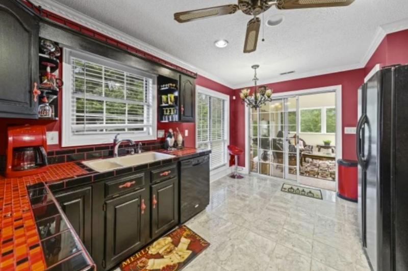 Sale Photo Thumbnail #14