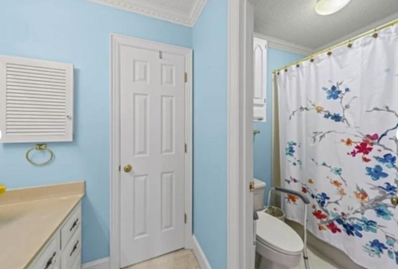 Sale Photo Thumbnail #20