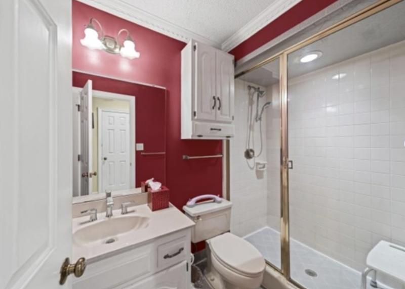 Sale Photo Thumbnail #22