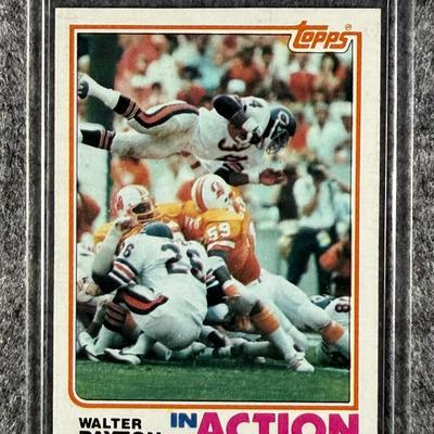 1982 Topps NFL Walter Payton In Action #303