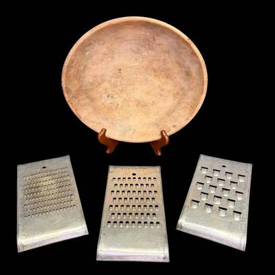 Munising Dough Bowl & Magic Graters 