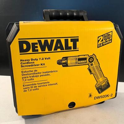 DeWalt Heavy Duty 7.2 Volt Cordless Screwdriver Kit