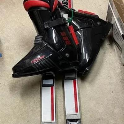 Vintage Raichle Ski Boots Size 12 Switzerland Rossignol 3000 Skis with Tyrolia Bindings Spain 