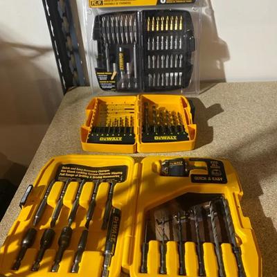 New In Box DeWalt Drill Bit & Screwdriver Set