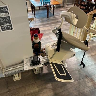 Sale Photo Thumbnail #417