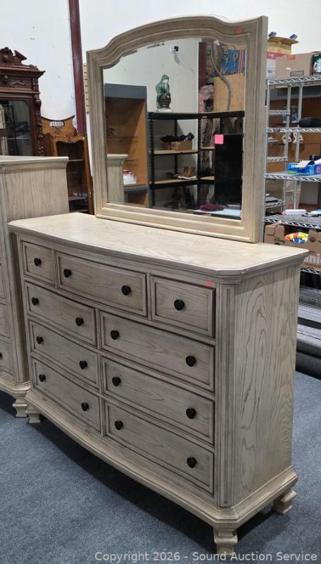 Sale Photo Thumbnail #7