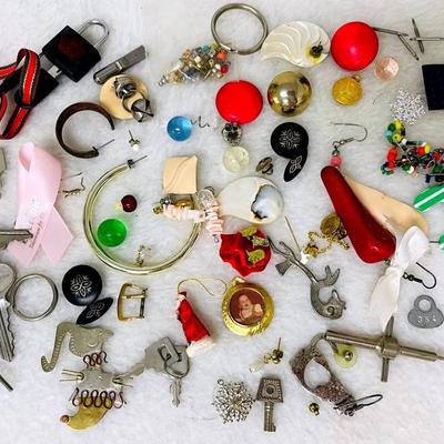 Broken and Singles Jewelry Pieces