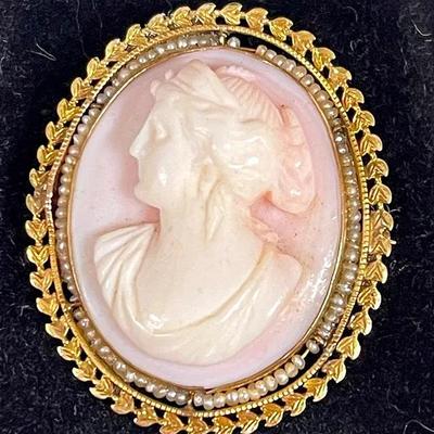 Antique Cameo Brooch