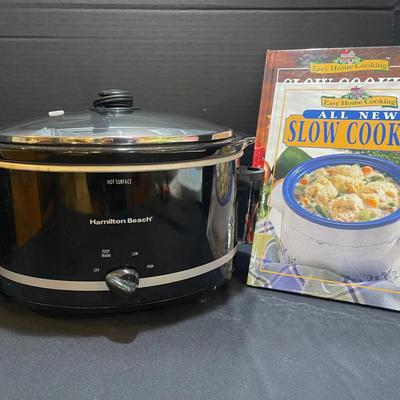 Hamilton Beach Slow Cooker With Recipe Books