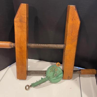 Vintage Wooden Hand Screw Clamp & Hand Crank Spong Bean Slicer Made In England 