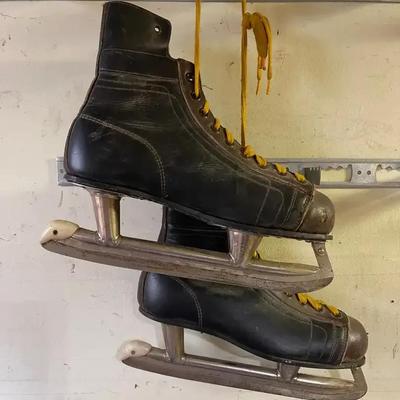  Vintage Ice Skates For Decor