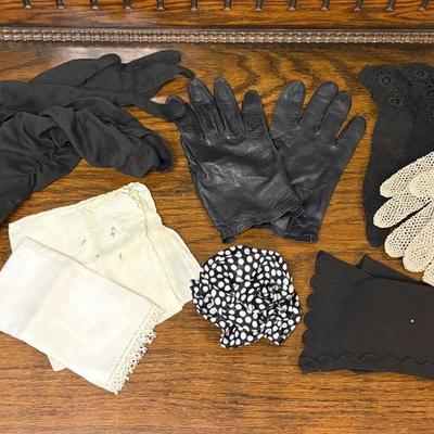Gorgeous Vintage Women’s Gloves, Handkerchiefs, And Pin