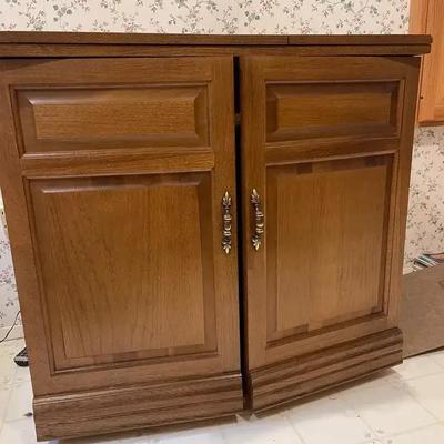 Vintage Parsons Sewing Table With Thread And Drawers of Ribbon