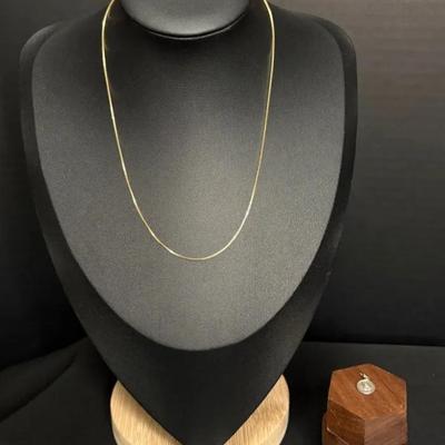 15” 14K Gold Chain Necklace And Small Sterling Praying Hands Pendant 