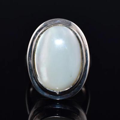 Mother of Pearl Sterling Silver Ring