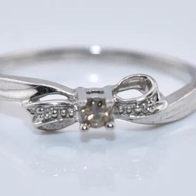 Round 0.1 Carat Champagne Diamond Sterling Silver Ring