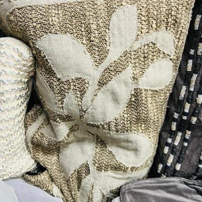 Sale Photo Thumbnail #235