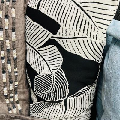 Sale Photo Thumbnail #233