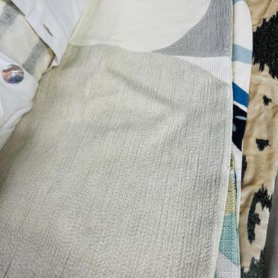 Sale Photo Thumbnail #217