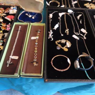 Sale Photo Thumbnail #8