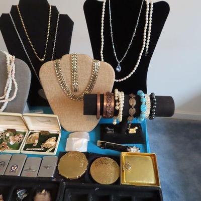 Sale Photo Thumbnail #12