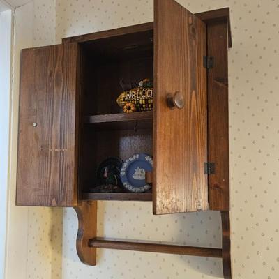 Sale Photo Thumbnail #33: Oak wall cabinet with two doors and towel rack