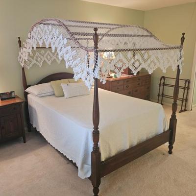 Sale Photo Thumbnail #46: Side view of the full size tester bed