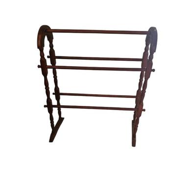 Sale Photo Thumbnail #47: Quilt rack