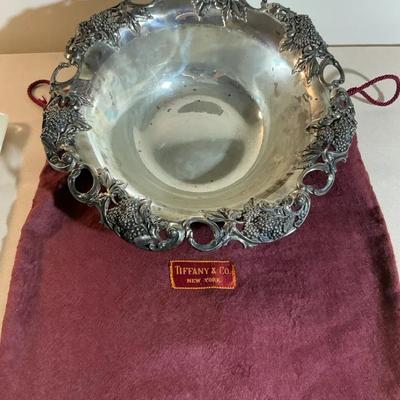 Tiffany & Co. Sterling Silver BlackBerry Fruit Bowl (414g) 