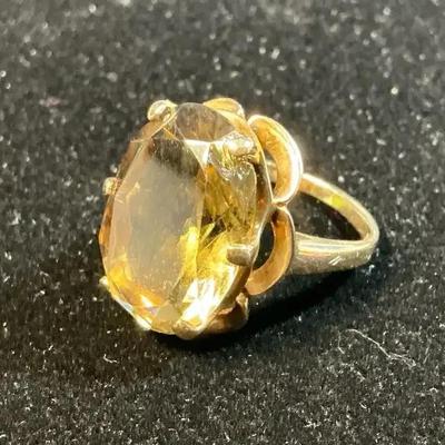 10k Gold Citrine Ring (5.76 Grams Total) (Size 4.75)