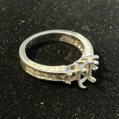 14k White Gold Diamond Wedding Ring (Missing Center Diamond) (Size 7) (4.74 Grams)