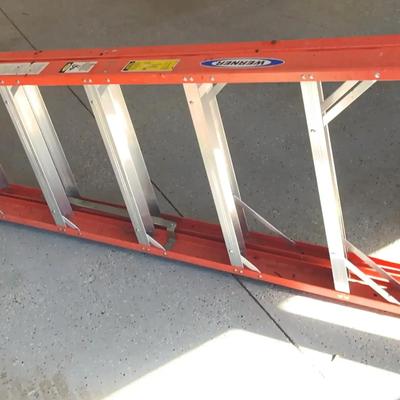 Werner 8-Foot Aluminum Podium Ladder