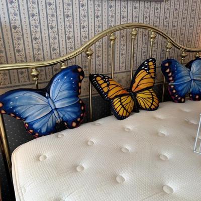 Sale Photo Thumbnail #163