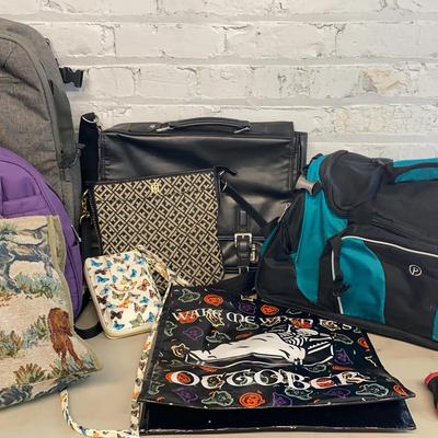 Assorted Size Bags And Purses 