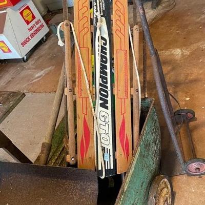 KVS038 - Vintage Champion Snow Sled & Misc Garden Bundle 