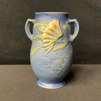 Roseville Pottery Freesia Handeled Vase