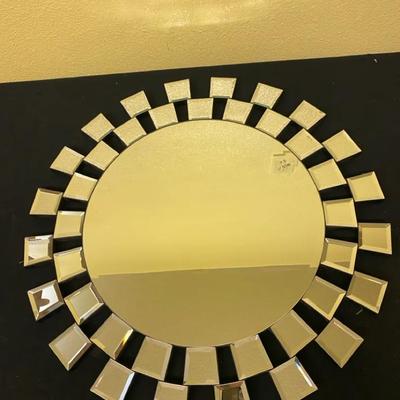 Unique Mirror