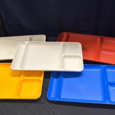 Tupperware Divided Plates