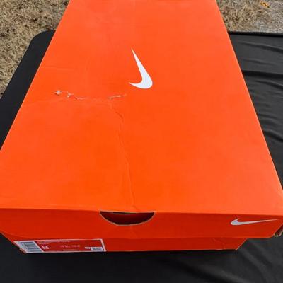 Men’s Nike Air Monarch 