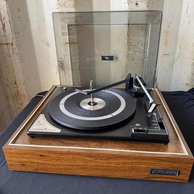 Soundesign 435 Automatic Changer Turntable