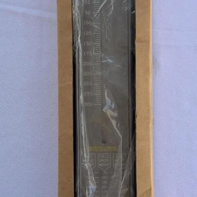 Buckmaster big game 300 pound scale still in box