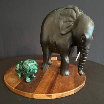 Animal Figurines & Round Wooden Tray