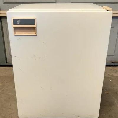 General Electric Mini Refrigerator