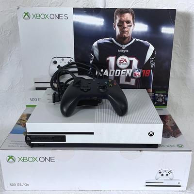 XBOX ONE S Gaming System