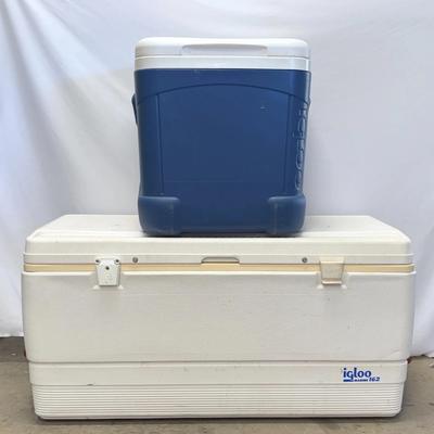 Igloo Marine 162 Extra Large White Cooler & Blue Igloo Cooler