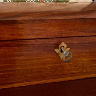 Sale Photo Thumbnail #78